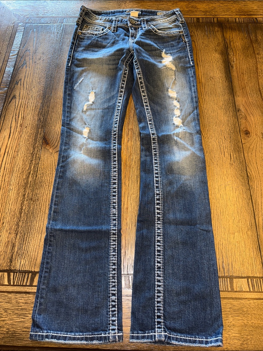 Silver Jeans Berkley Women’s Bootcut Jeans with Embroidered Pockets - Picture 6 of 15